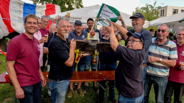 Laub holen St. Sebastianus Schützenbruderschaft Werl am 10. August 2019 bei Bernd Wulf in Werl. Foto: Thomas Nitsche -Honorarpflichtig: copyright by Thomas Nitsche, Wulfs Appelhof 13, 59457 Werl, 0171/3100766 - Sparkasse Werl. IBAN: DE11 4145 0075 0002 9282 32, BIC: WELADED1SOS