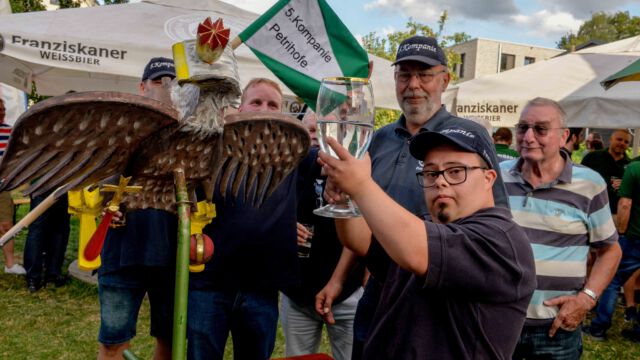 Laub holen St. Sebastianus Schützenbruderschaft Werl am 10. August 2019 bei Bernd Wulf in Werl. Foto: Thomas Nitsche -Honorarpflichtig: copyright by Thomas Nitsche, Wulfs Appelhof 13, 59457 Werl, 0171/3100766 - Sparkasse Werl. IBAN: DE11 4145 0075 0002 9282 32, BIC: WELADED1SOS