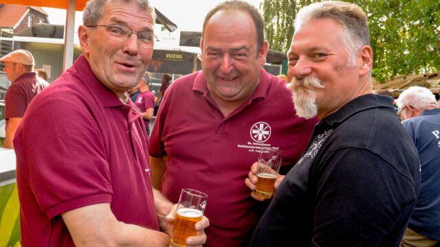 Laub holen St. Sebastianus Schützenbruderschaft Werl am 10. August 2019 bei Bernd Wulf in Werl. Foto: Thomas Nitsche -Honorarpflichtig: copyright by Thomas Nitsche, Wulfs Appelhof 13, 59457 Werl, 0171/3100766 - Sparkasse Werl. IBAN: DE11 4145 0075 0002 9282 32, BIC: WELADED1SOS