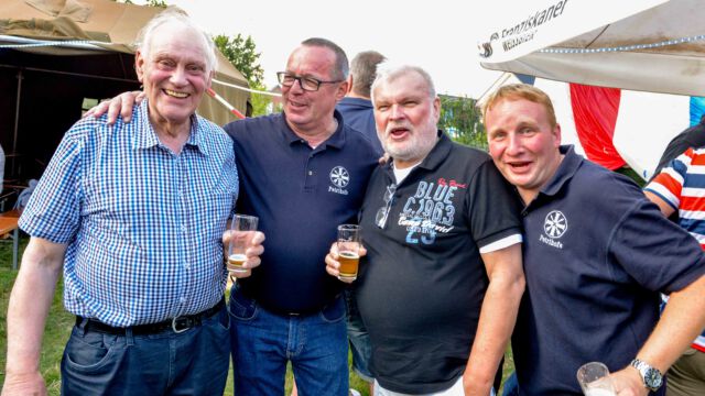 Laub holen St. Sebastianus Schützenbruderschaft Werl am 10. August 2019 bei Bernd Wulf in Werl. Foto: Thomas Nitsche -Honorarpflichtig: copyright by Thomas Nitsche, Wulfs Appelhof 13, 59457 Werl, 0171/3100766 - Sparkasse Werl. IBAN: DE11 4145 0075 0002 9282 32, BIC: WELADED1SOS