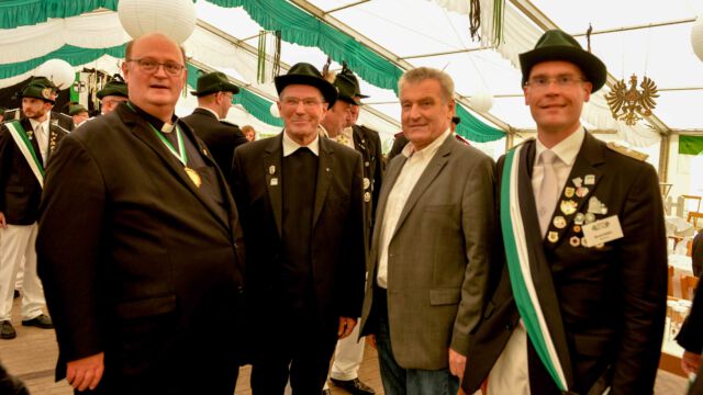 Kaiserschießen und Kommersabend zum 525. Jubiläum der St. Sebastianus Schützenbruderschaft Werl. Foto: Thomas Nitsche -Honorarpflichtig: copyright by Thomas Nitsche, Wulfs Appelhof 13, 59457 Werl, 0171/3100766 - Sparkasse Werl. IBAN: DE11 4145 0075 0002 9282 32, BIC: WELADED1SOS